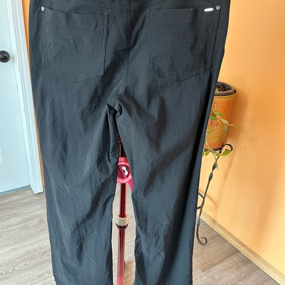 Point zero black stretchy pants. - Picture 3 of 3